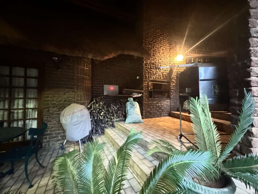 6 Bedroom Property for Sale in Doringkruin North West